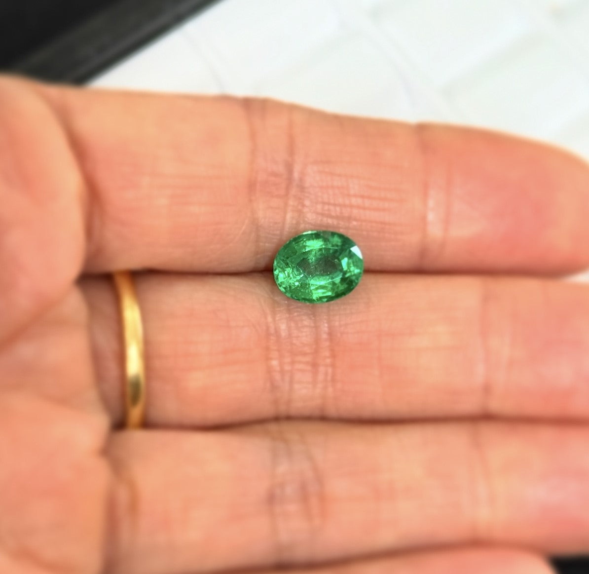 Emerald 2.32ct Oval