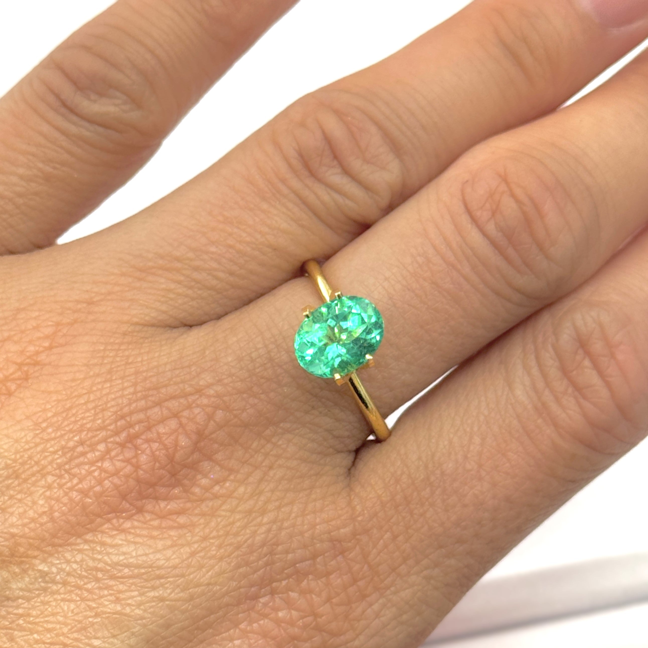 Emerald 2.09ct Oval