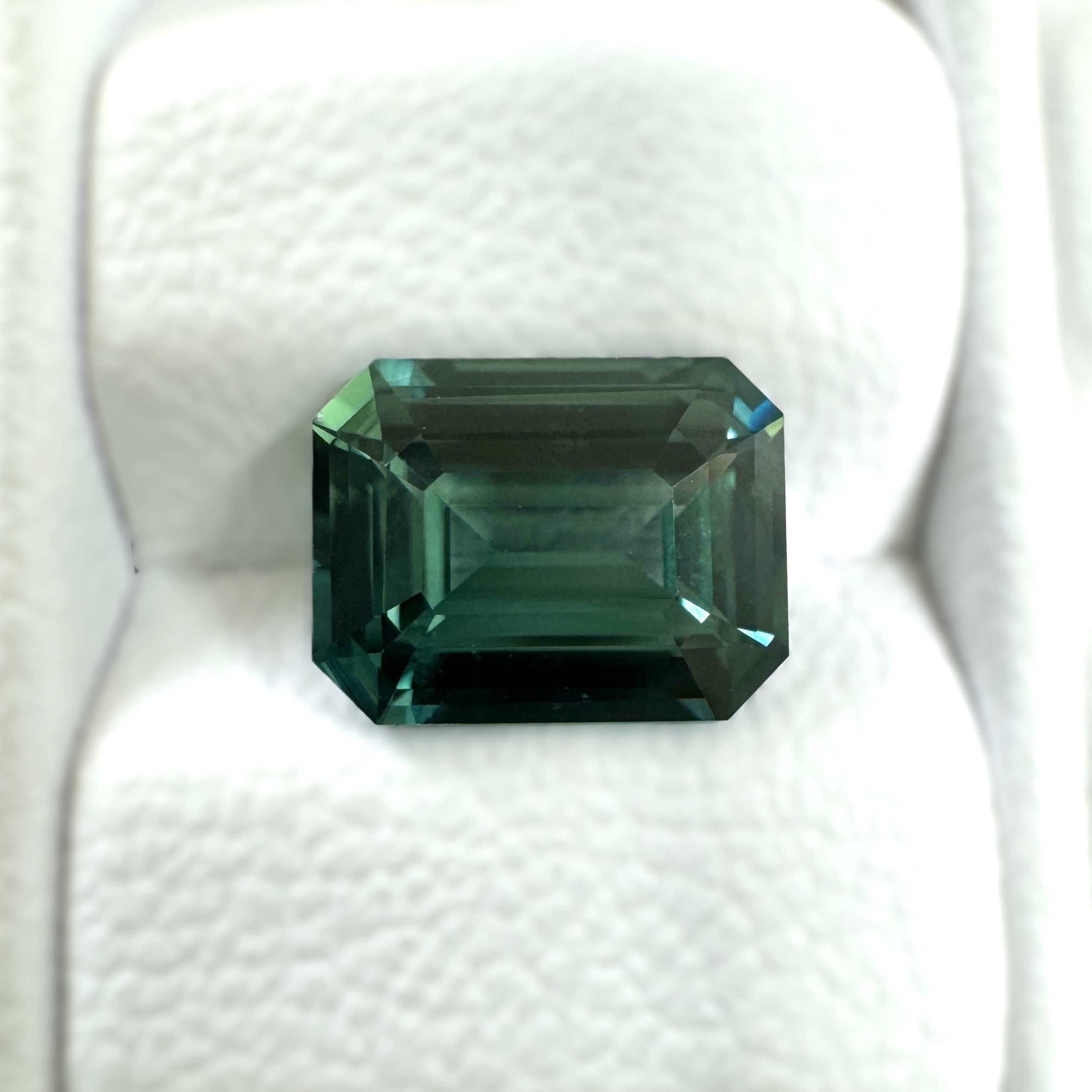 Green Sapphire 2.19ct Octagonal