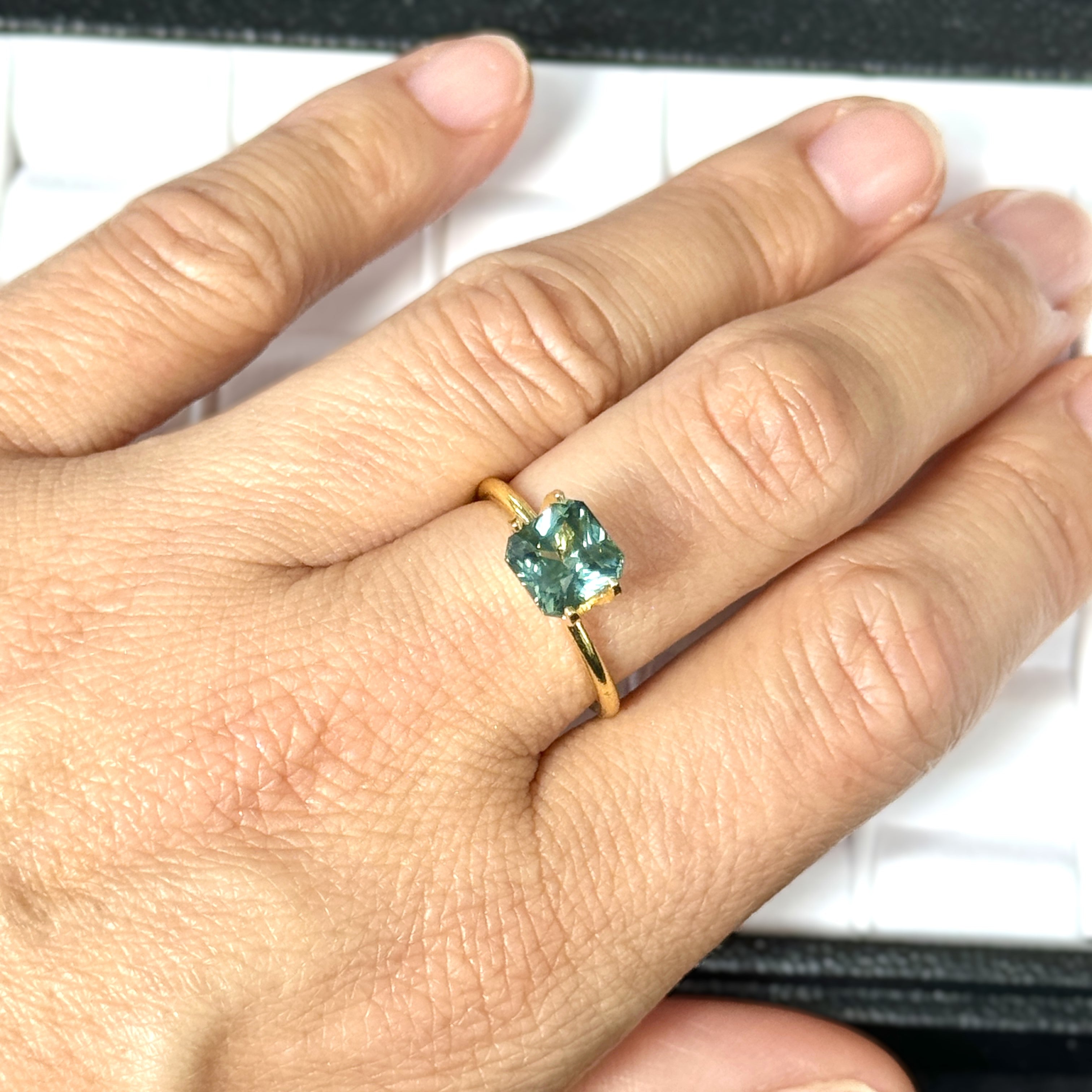 Green Sapphire 2.28ct Radiant