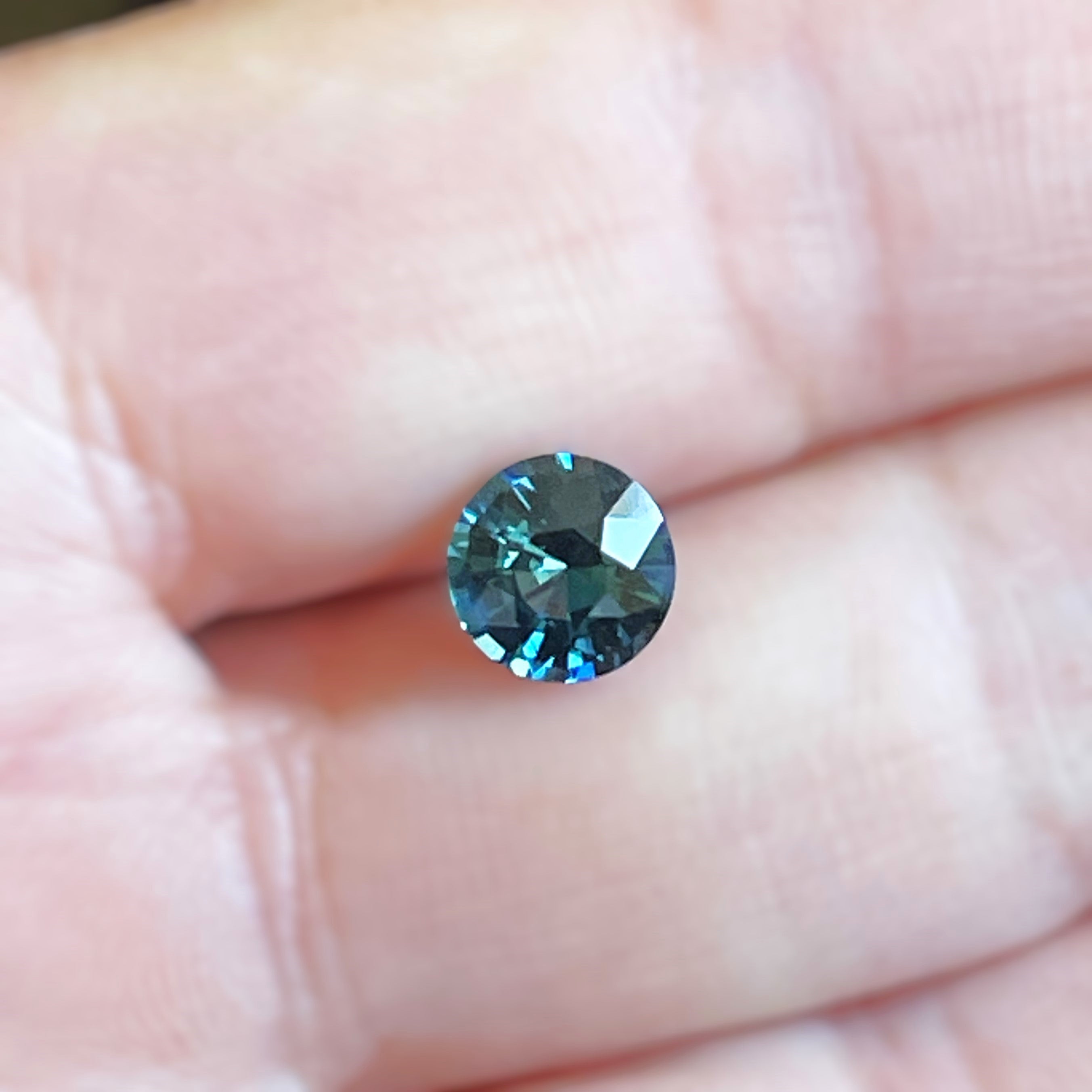 Green Sapphire 1.55ct Round