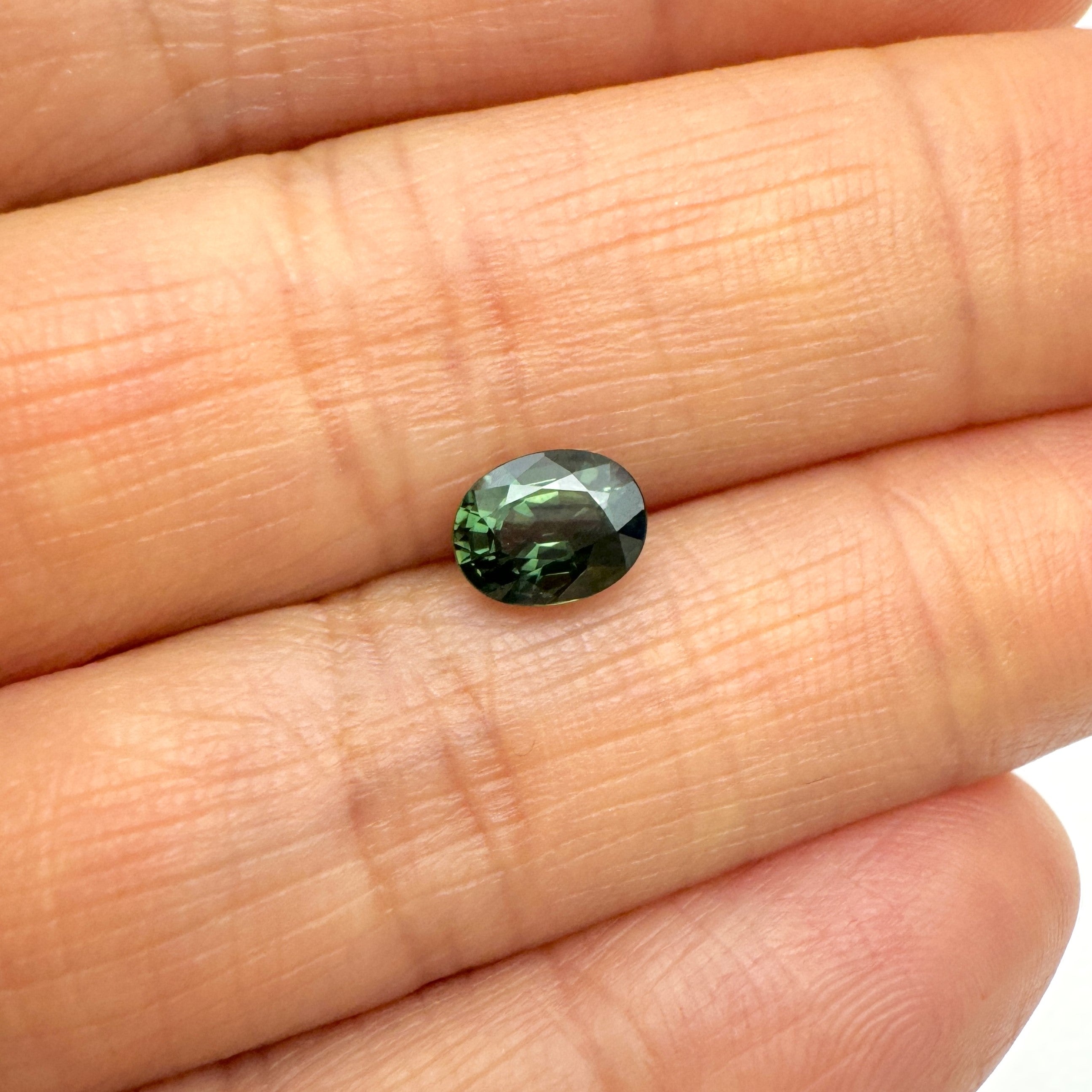 Green Sapphire 1.10ct Oval