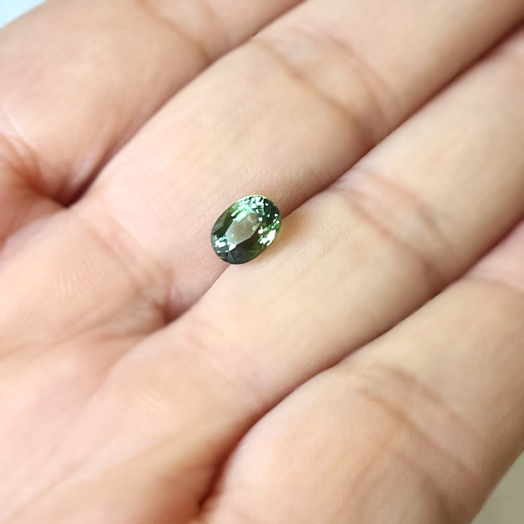 Green Sapphire 1.07ct Oval