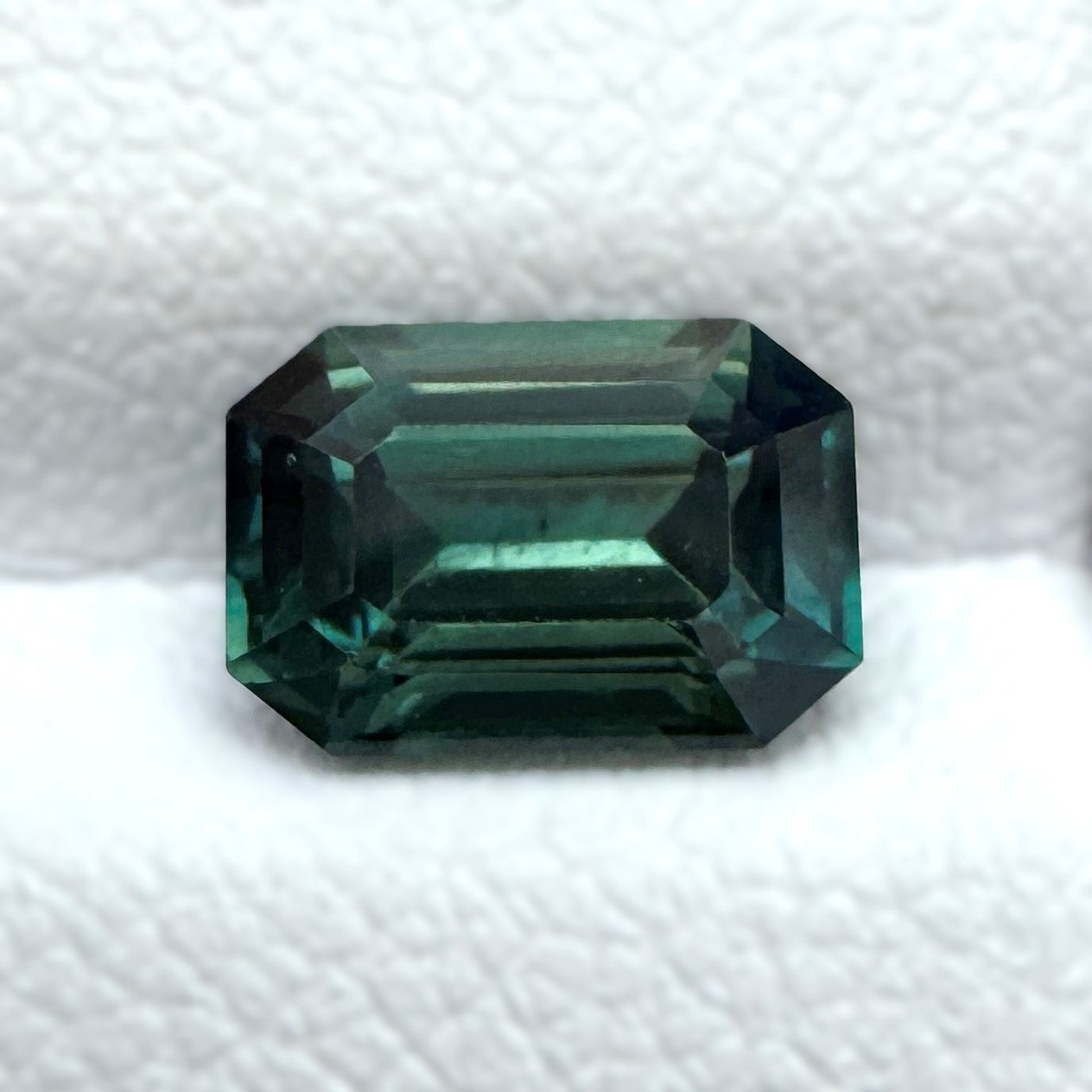 Green Sapphire 1.69ct Octagonal