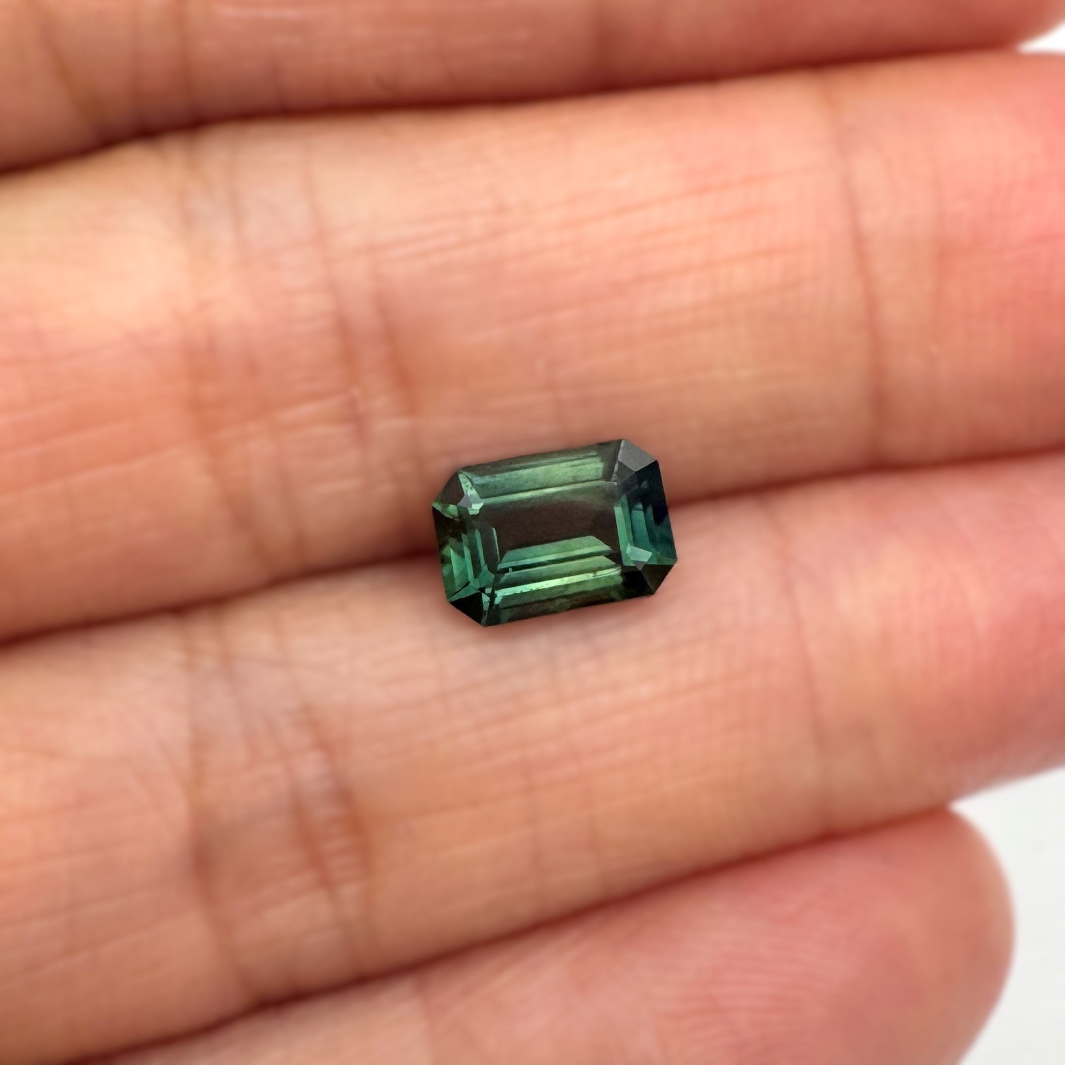 Green Sapphire 1.58ct Octagonal