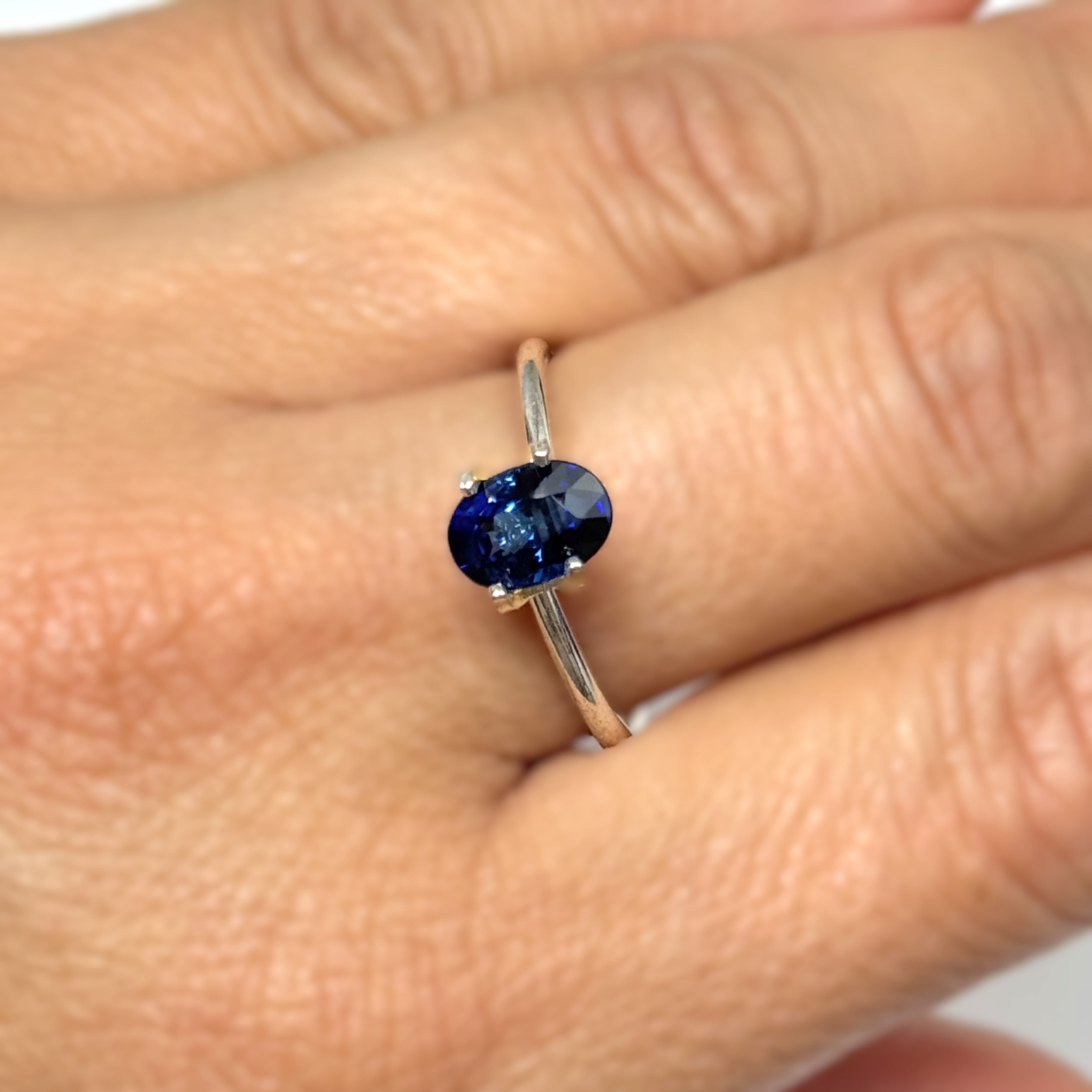 Blue Sapphire 1.22ct Oval