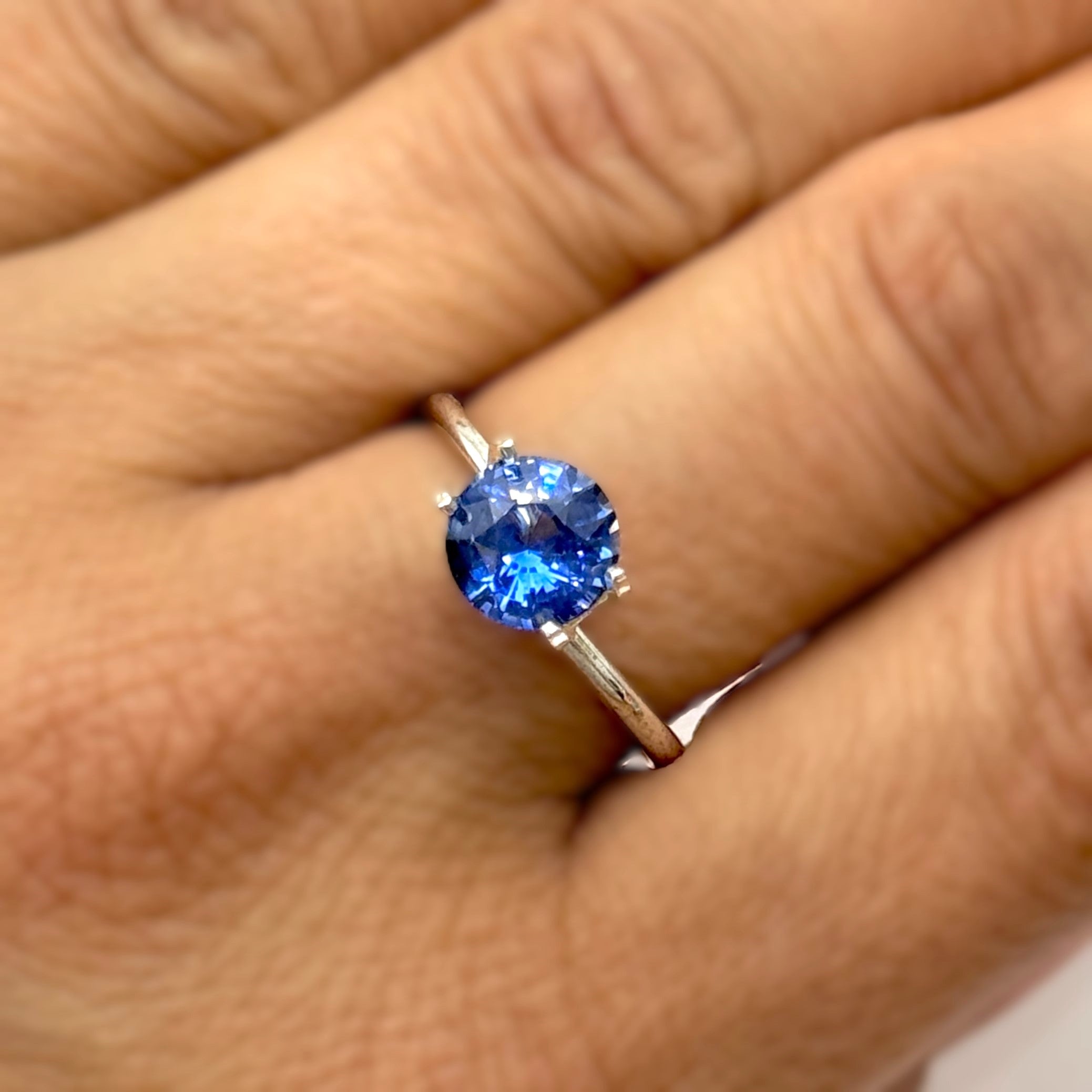 Blue Sapphire 2.03ct Round