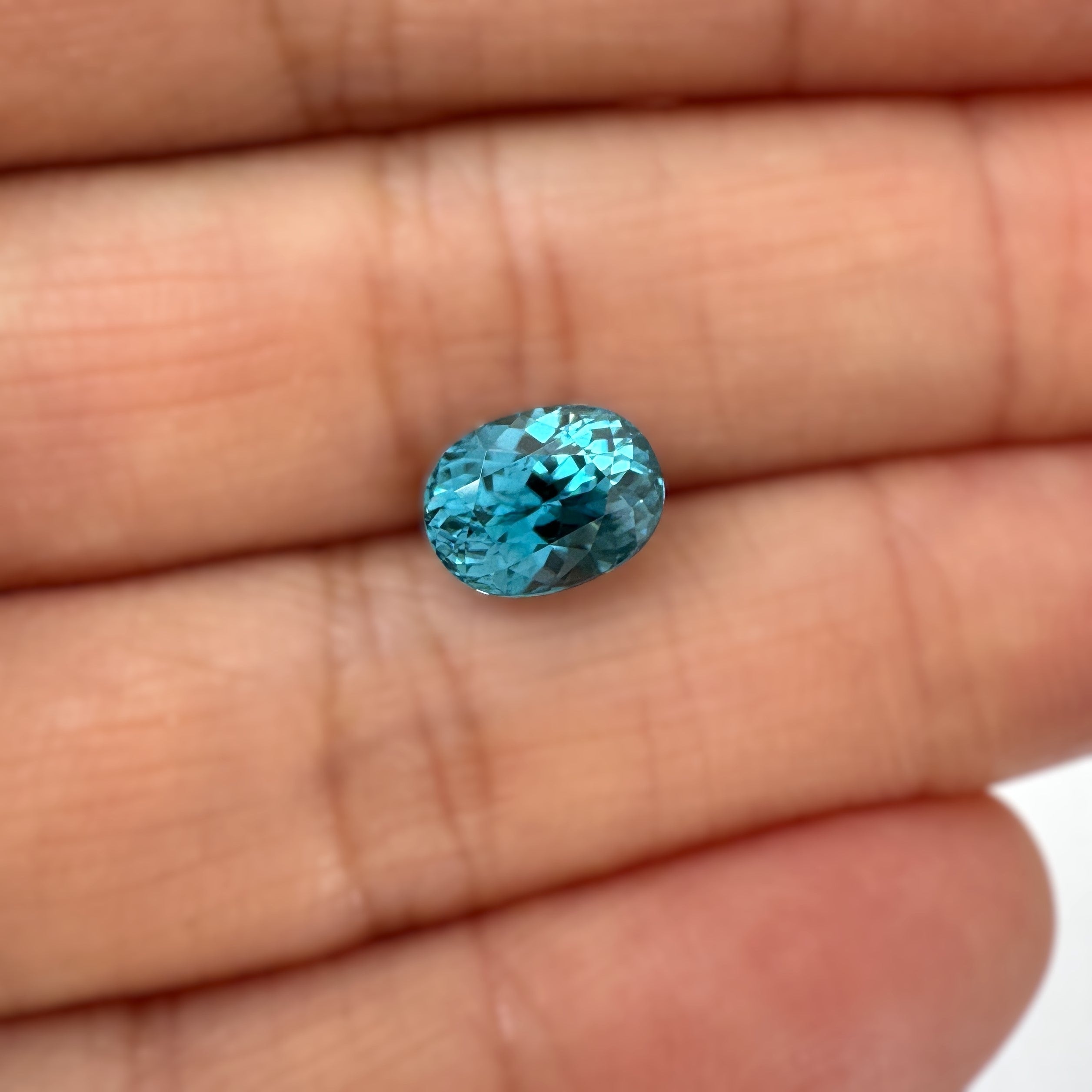 Blue Zircon 2.87ct Oval